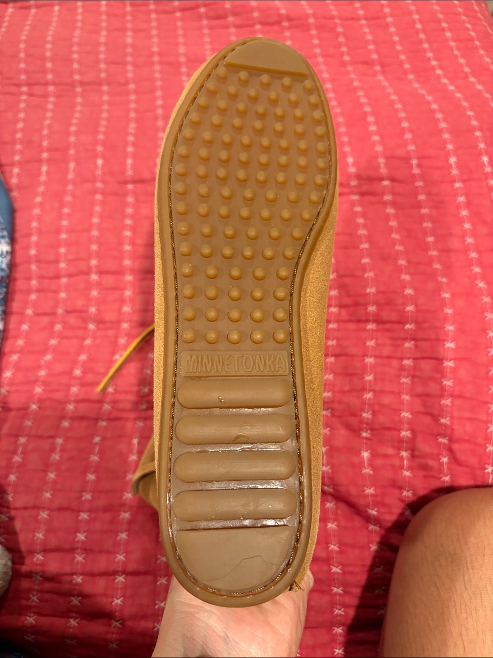 Minnetonka boots - Picture 5 of 10